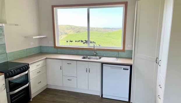 Sunny, Rural 2BR Home - Photo 1