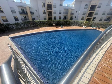 Excellent 1 bedroom flat, fully equipped and furnished, in a great condominium located in Albufeira. - Photo 5