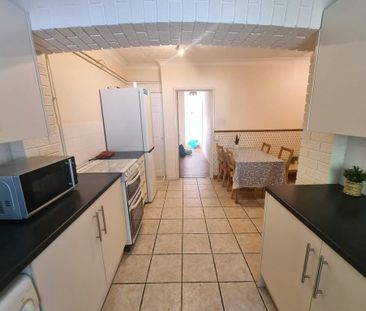 1 bedroom in a house share to rent - Photo 5