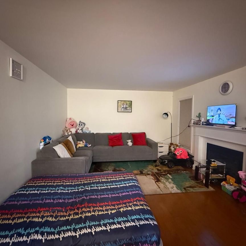 For Lease - 12 Osgoode Street Unit# UPPER, Cambridge, Ontario - Photo 1