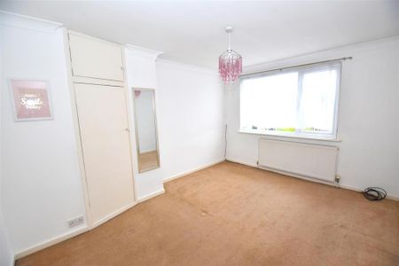 4 bedroom chalet to rent - Photo 4