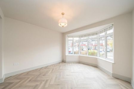 3 bedroom semi-detached house to rent - Photo 3