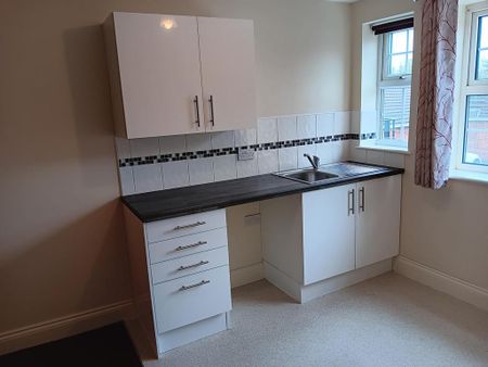 Studio to rent - Photo 3