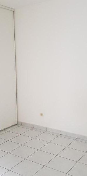 Location Appartement 2 pièces 35m² LA MONTAGNE 97417 - Photo 1