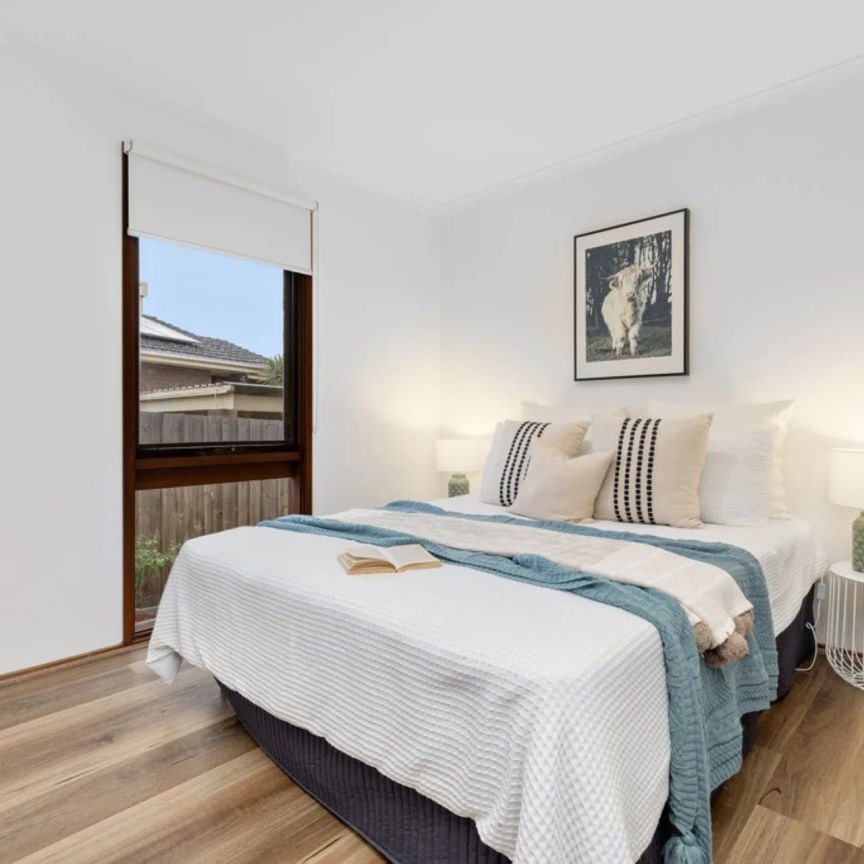 Spacious Family Home in Prime Endeavour Hills Location - Photo 1