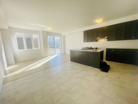 For Lease - 5 Worth Street, Stratford, Ontario - Photo 5