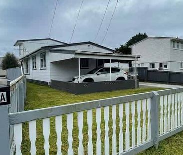 Sunny, Spacious 3-Bedroom Home near Trentham Park - Photo 1