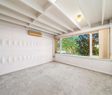 House Size Three Bedroom Unit!, Next To Carlingford Court! - Photo 2