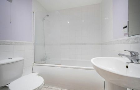 2 Bed Flat, Jubilee Square, RG1 - Photo 3