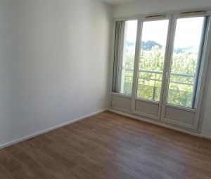 Location Appartement à ST MARCELLIN - Photo 4
