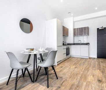 2 bedroom flat to rent - Photo 4