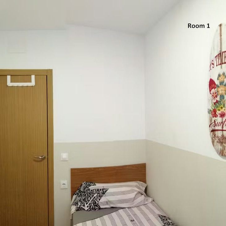 Carrer de la Lluna, Barcelona, Catalonia 08001 - Photo 1