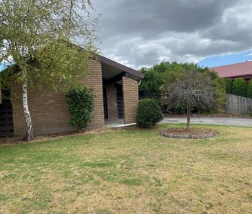 21 The Avenue, Morwell, VIC - Photo 1