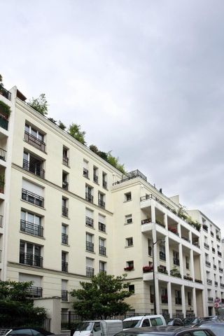 location Appartement T3 DE 74.5m² À PARIS - Photo 4