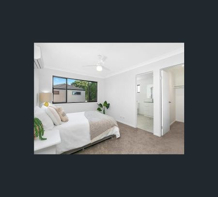 1/4 Meyer St, Southport, Qld 4215 - Photo 3
