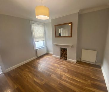 3 Bed Terraced House, Croydon, CR0 - Photo 1