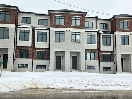 For Lease - 5 Victor Metcalf Lane, Richmond Hill, Ontario - Photo 2