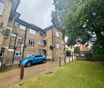 3 bedroom flat to rent - Photo 1