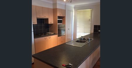 Modern & Spacious 4-Bedroom Unit in a Prime Location - Photo 4