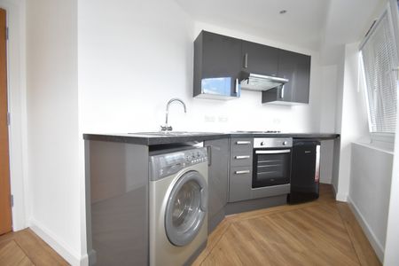 1 bedroom apartment to rent - Photo 2