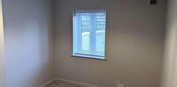 Eastern Road, Romford, RM1 - Photo 2