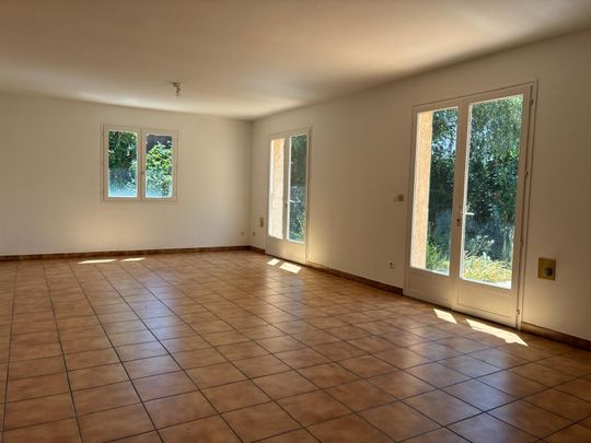 Location Maison 6 pièces 156m² VALENCE 26000 - Photo 1