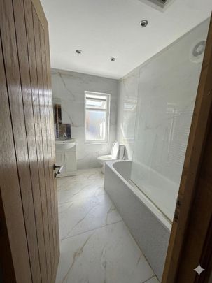 Room in a Shared Flat, Wyvenhoe Road, HA2 - Photo 1