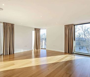 Contemporary City Apartment with Parking - Photo 4