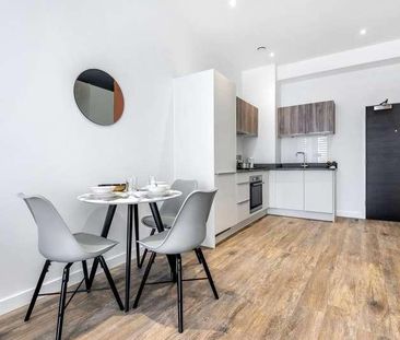 Swindon, Wiltshire, SN2 - Photo 5