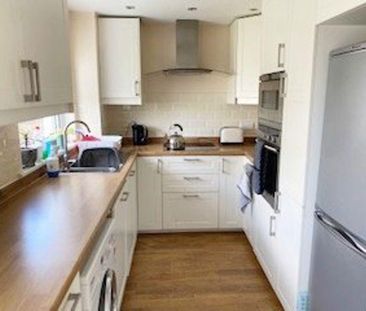 3 bedroom terraced house to rent - Photo 6