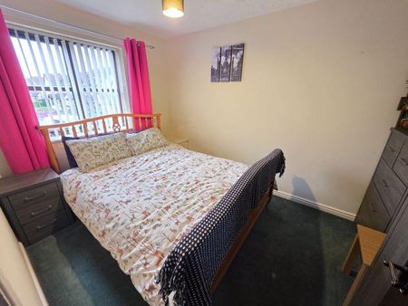 3 bedroom semi-detached house to rent - Photo 5