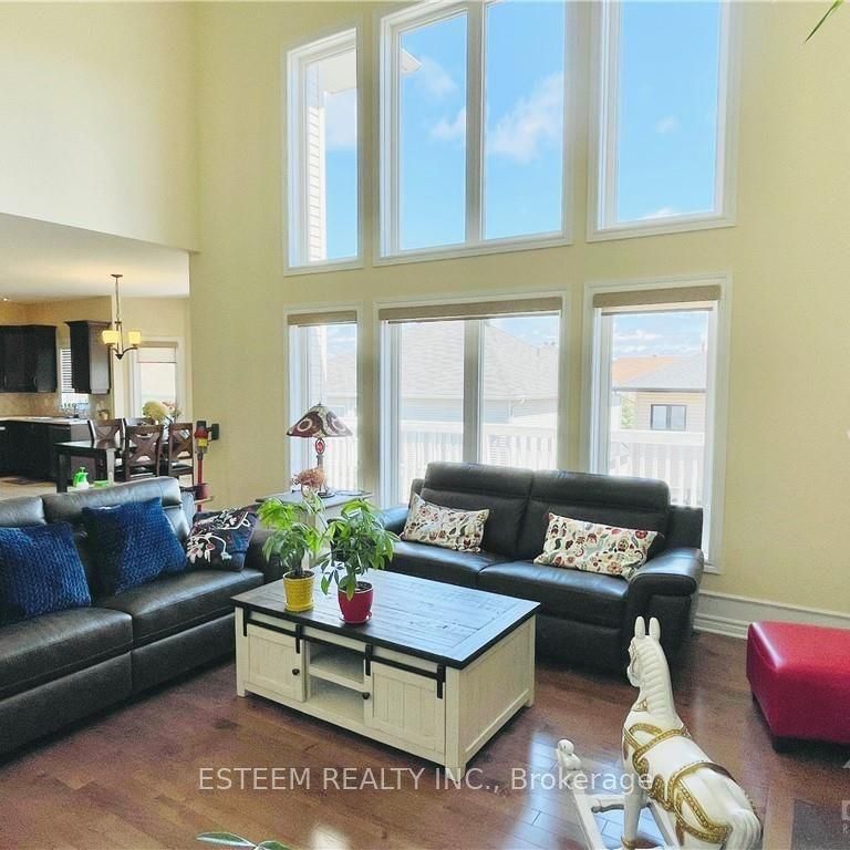 For Lease - 357 Laughlin Circle, Kanata, Ontario - Photo 1