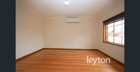 newly renovated home - Photo 2