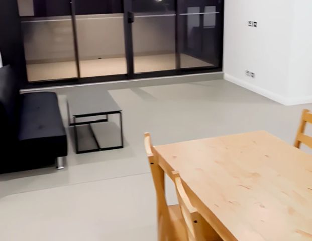 3 bed 2 bath - Photo 1