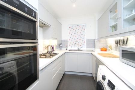 Chichester 2 bedroom flat to rent - Photo 2