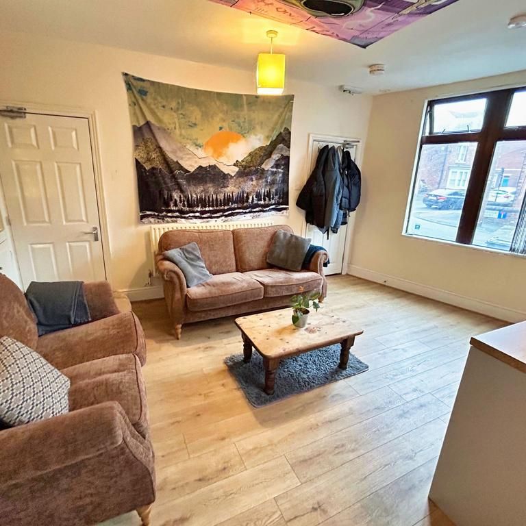 4 bedroom house share to rent - Photo 1