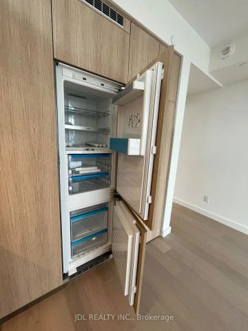 81 Wellesley Street E #1707 - Photo 5