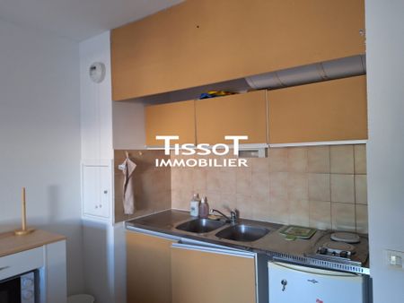 Location Appartement 1 pièce 25m² NIMES 30000 - Photo 3