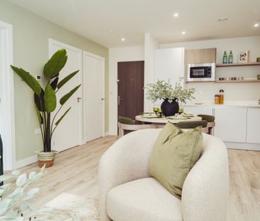 Walton House - Photo 2