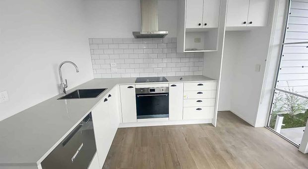 Waltham's Hidden Gem - Photo 1