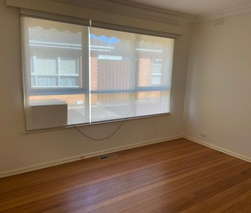 2/10 Park Avenue, Glen Huntly VIC 3163 - Apartment For Rent | Domain - Photo 5