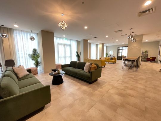 1 Bed Flat, Boulevard Plaza, B5 - Photo 1