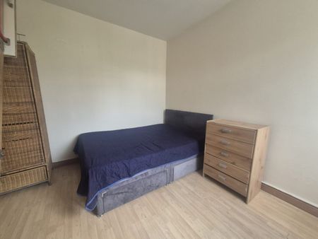 Blackhorse Lane, E17 - Photo 3