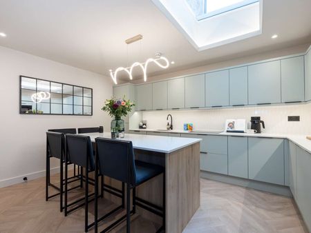 Grosvenor Place Room 5 - Photo 5