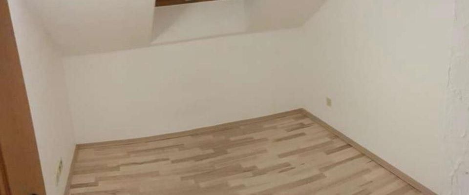 73207 Plochingen: DG-Whg./Loggia/Holz-Kamin/Aussichtsl./Garage - Foto 1