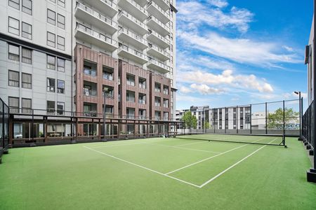 4.5 Star Hotel, Top Floor Fully Furnished Apartment - Photo 4