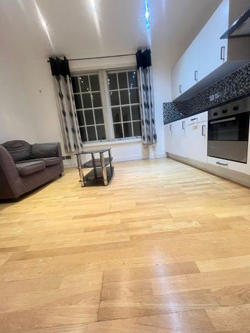 2 bedroom apartment to rent - Photo 4