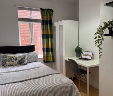 5 bed Flat for Rent - Photo 4