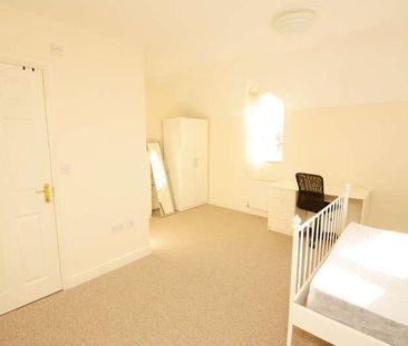 Schuster Road, Victoria Park, Manchester, M14 - Photo 3