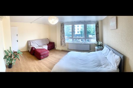 Room in a Shared Flat, Riverbank Tower, M3 - Photo 5